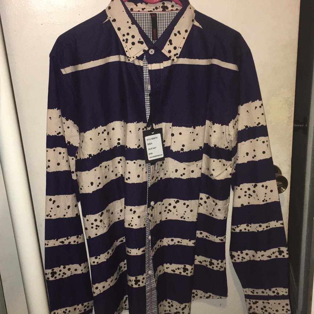 Smash Button up shirt size M